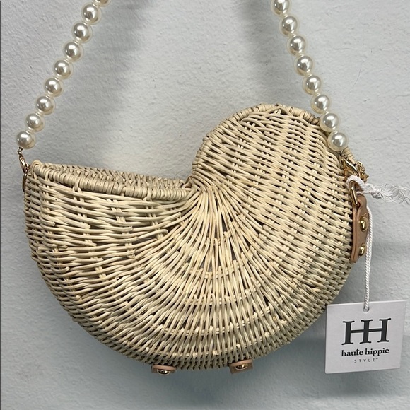 Haute Hippie | Seashell-Shaped Bag w/ Faux Pearl Handles 🐚 - Picture 3 of 13